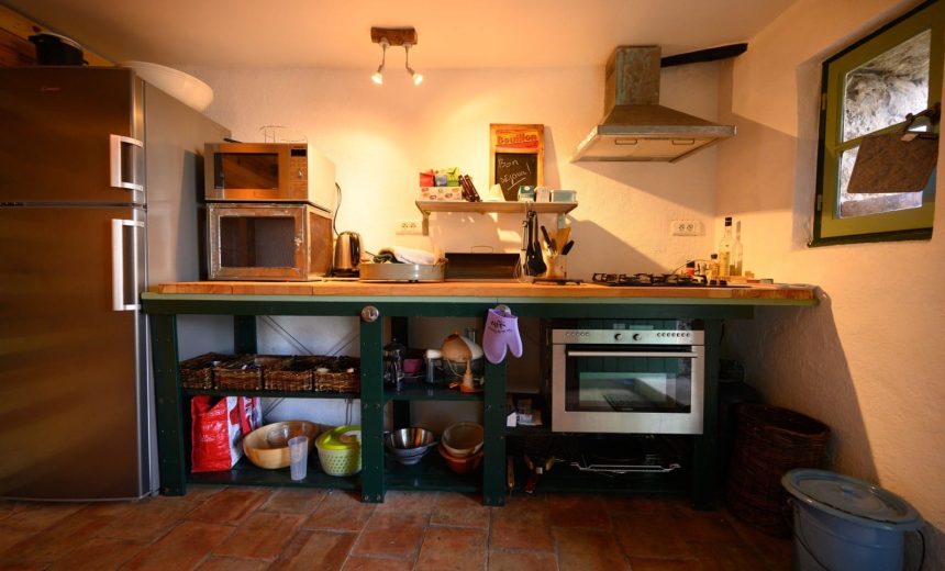 Cuisine du gîte tout sauf IKEA